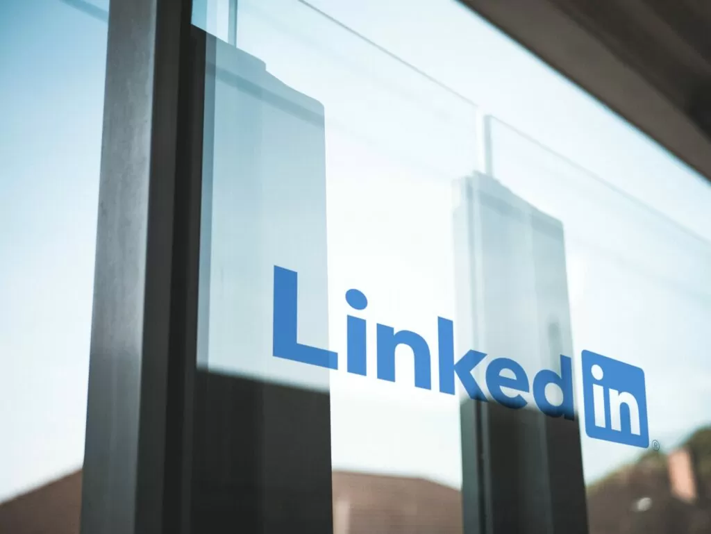 Recruitment Advertising through Social: LinkedIn img